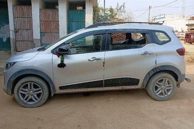 Second-hand 2022 Renault Triber RXZ BSVI for sale in Munger