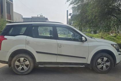 2014 Mahindra XUV500 W8 2WD