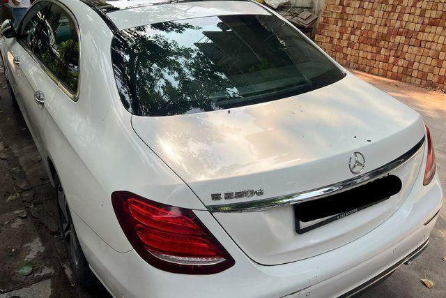 Mercedes-Benz E-Class Exclusive E 220 d BSIV Second-hand 2018 Mercedes-Benz E-Class Exclusive E 220 d BSIV for sale in New Delhi