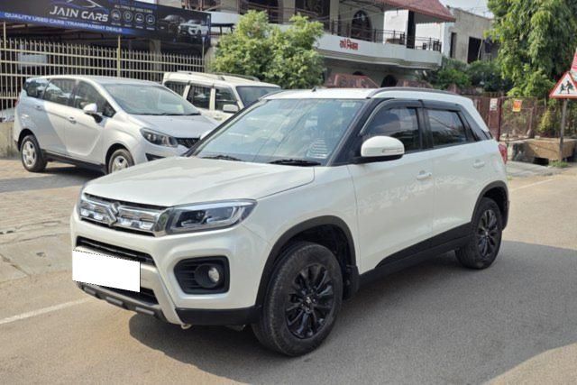 Second-hand 2020 Maruti Suzuki Vitara Brezza ZXI for sale in Lucknow