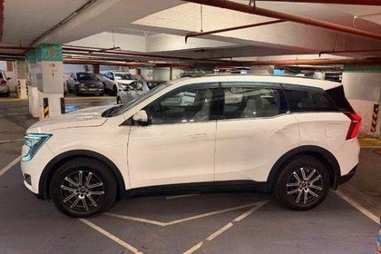 2022 Mahindra XUV700 AX7 Diesel AT Luxury Pack BSVI
