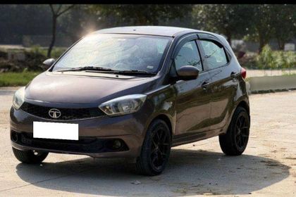 2017 Tata Tiago 1.2 Revotron एक्सएम