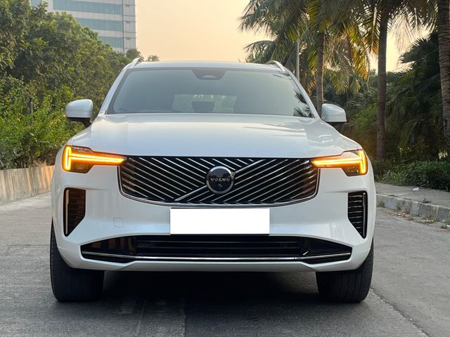 Volvo XC90 बी5 एडब्ल्यूडी Second-hand 2026 Volvo XC90 बी5 एडब्ल्यूडी for sale in Mumbai