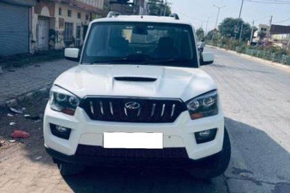 2017 Mahindra Scorpio 1.99 S10