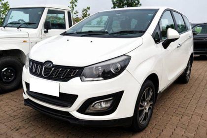 2020 Mahindra Marazzo M8