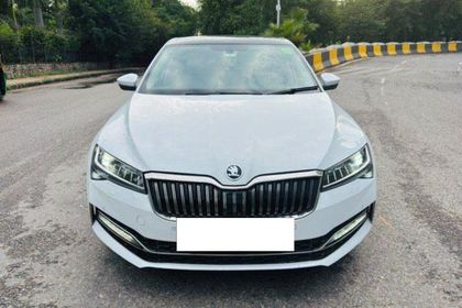 2022 Skoda Superb Laurin & klement बीएस6
