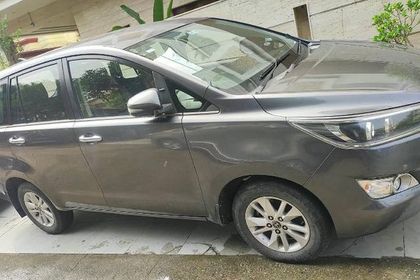 2019 Toyota Innova Crysta 2.4 वीएक्स MT बीएस4