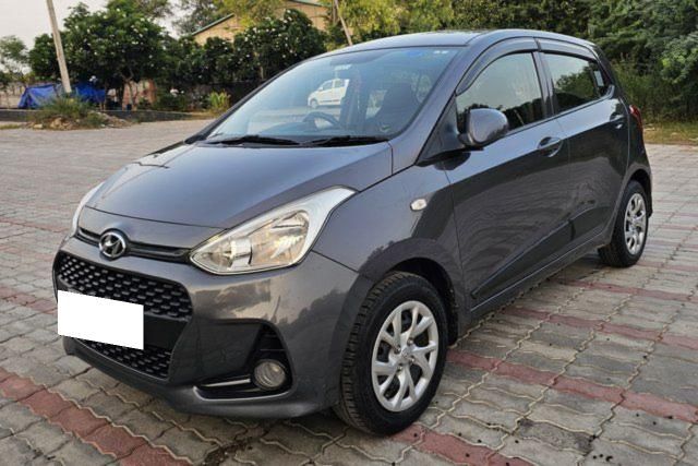 Hyundai Grand i10 Magna Second-hand 2017 Hyundai Grand i10 Magna for sale in New Delhi