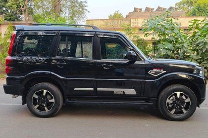 2022 Mahindra Scorpio S 11 BSVI