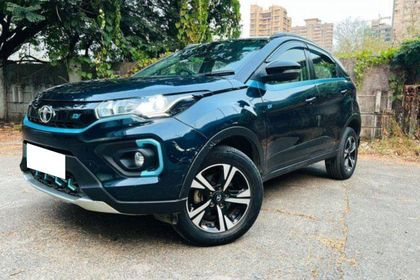 2023 Tata Nexon EV एक्सजेड प्लस लक्स