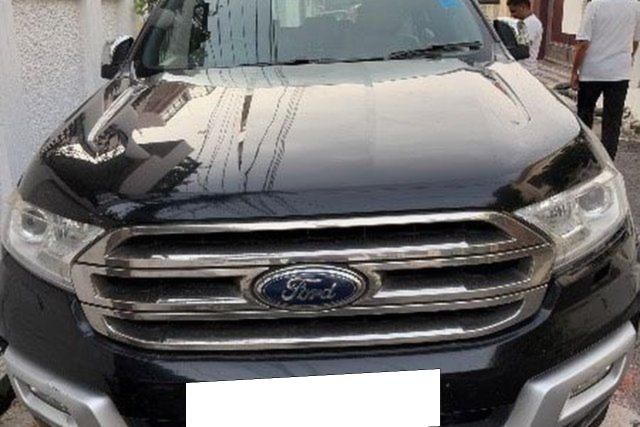 Ford Endeavour 3.2 Titanium AT 4x4 Second-hand 2016 Ford Endeavour 3.2 Titanium AT 4x4 for sale in Greater Noida