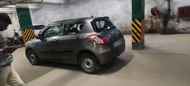 Maruti Suzuki Swift एलएक्सआई Second-hand 2013 Maruti Suzuki Swift एलएक्सआई for sale in Ghaziabad
