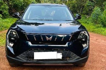 2025 Mahindra XUV 3XO REVX M
