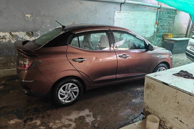 Hyundai Aura एस रेनफोर्स्ड Second-hand 2022 Hyundai Aura एस रेनफोर्स्ड for sale in Ghaziabad