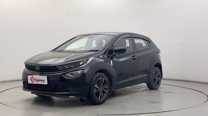 2024 टाटा अल्ट्रोज़ XZ Plus Dark Edition Diesel