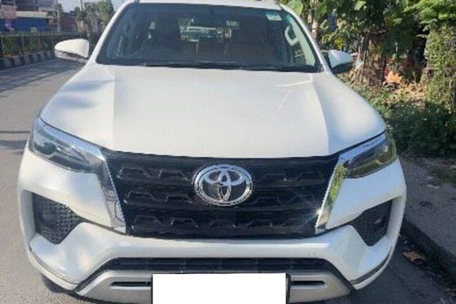Toyota Fortuner 4x4 डीजल AT Second-hand 2024 Toyota Fortuner 4x4 डीजल AT for sale in Dehradun
