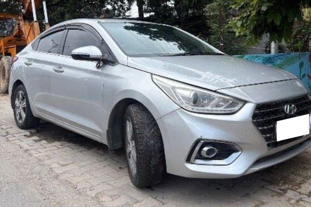 Hyundai Verna CRDi 1.6 एसएक्स Second-hand 2019 Hyundai Verna CRDi 1.6 एसएक्स for sale in Dehradun