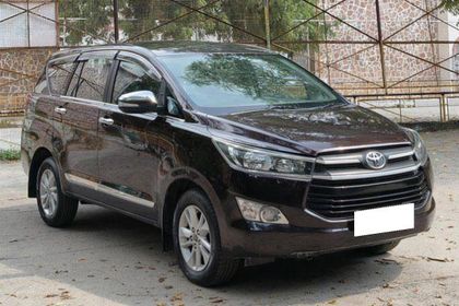 2017 Toyota Innova Crysta 2.4 जी MT बीएस4