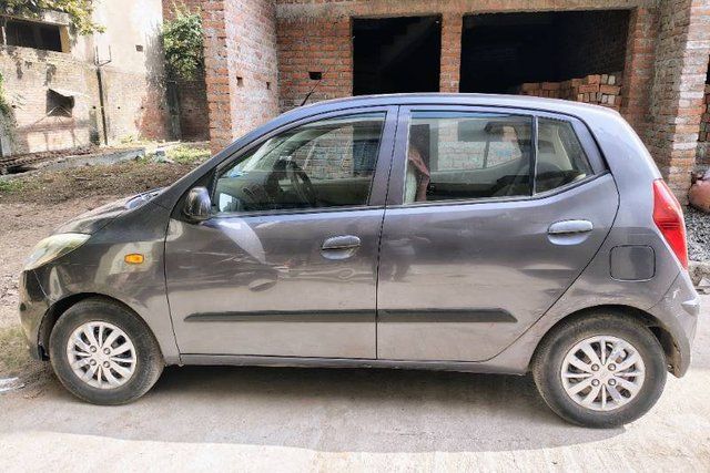 Hyundai i10 स्पोर्टज़ 1.1L Second-hand 2016 Hyundai i10 स्पोर्टज़ 1.1L for sale in Satna