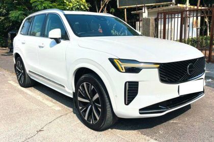2026 Volvo XC90 B5 AWD