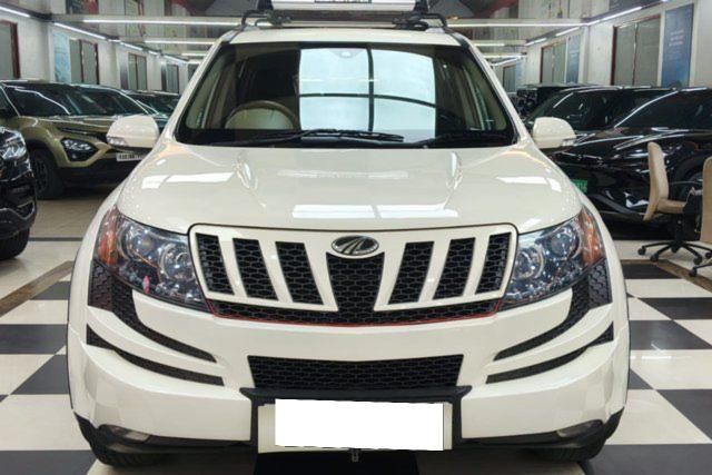 Second-hand 2014 Mahindra XUV500 W8 FWD for sale in Bangalore