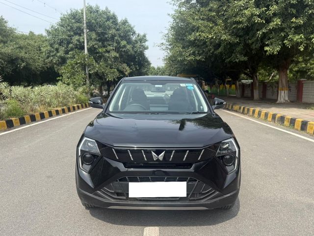 Mahindra XUV 3XO MX3 Second-hand 2024 Mahindra XUV 3XO MX3 for sale in New Delhi
