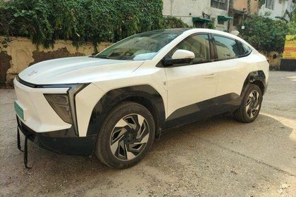 2025 Mahindra XEV 9e पैक थ्री