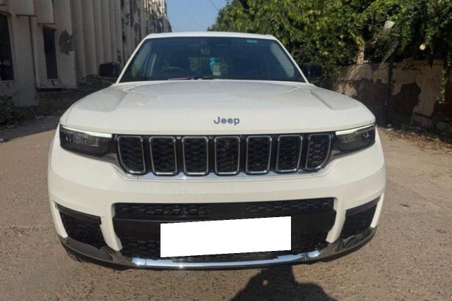 Jeep Grand Cherokee Limited O बीएस6 Second-hand 2023 Jeep Grand Cherokee Limited O बीएस6 for sale in New Delhi
