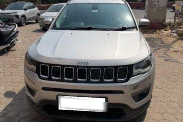 Jeep Compass 2.0 Longitude Option BSIV Second-hand 2017 Jeep Compass 2.0 Longitude Option BSIV for sale in Jaipur