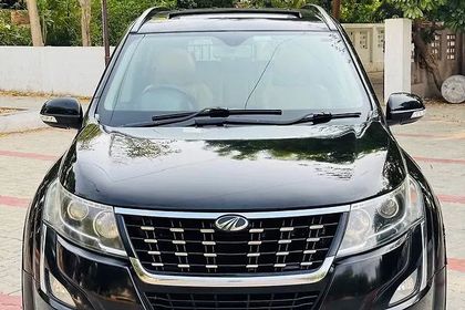 2018 Mahindra XUV500 W11 AT BSIV