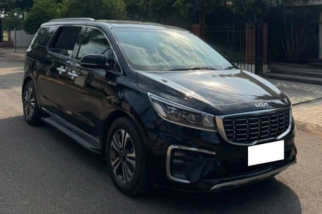 Kia Carnival Limousine Plus Second-hand 2022 Kia Carnival Limousine Plus for sale in Hyderabad