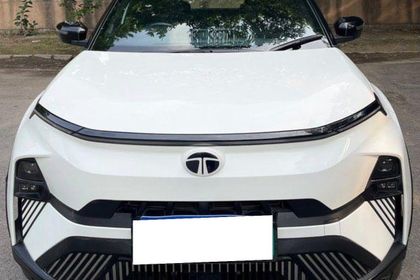 2025 Tata Nexon EV Fearless 45