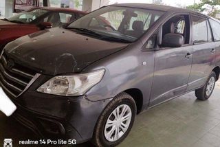 Used 2.5 G (Diesel) 8 Seater