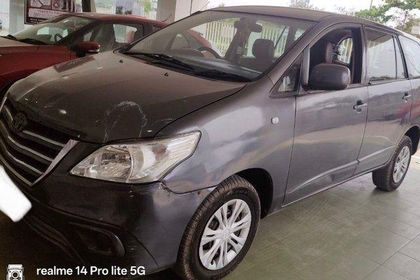 2015 Toyota Innova 2.5 G (Diesel) 8 Seater