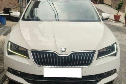 2019 स्कोडा सुपर्ब LK 1.8 TSI AT