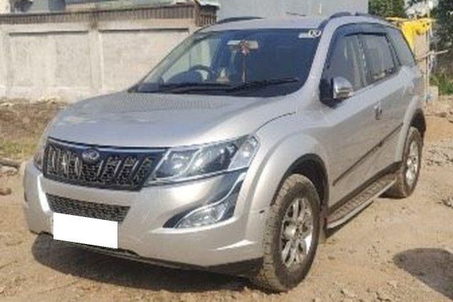 Mahindra XUV500 AT W10 FWD Second-hand 2018 Mahindra XUV500 AT W10 FWD for sale in Bhopal