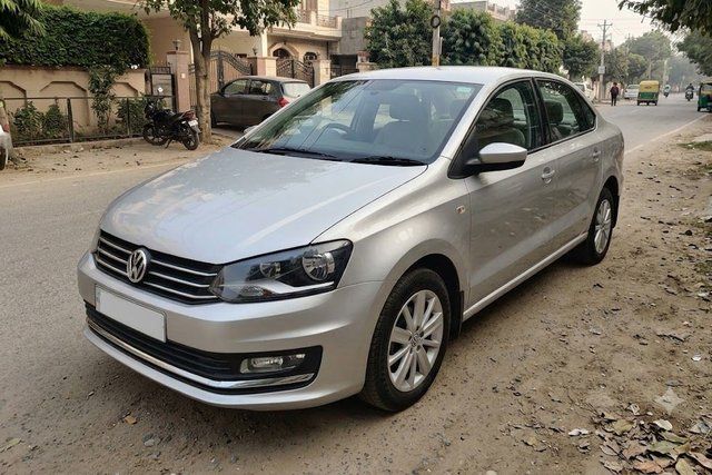 Volkswagen Vento 1.2 TSI हाईलाइन AT Second-hand 2015 Volkswagen Vento 1.2 TSI हाईलाइन AT for sale in Noida