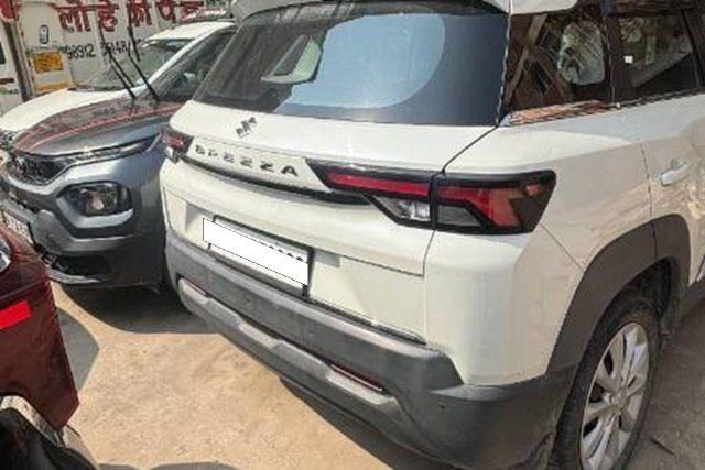 Second-hand 2023 Maruti Suzuki Brezza एलएक्सआई for sale in New Delhi