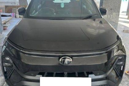 2025 Tata Nexon EV Empowered प्लस 45 लाल Dark