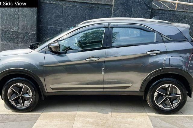 Tata Nexon क्रिएटिव प्लस एएमटी Second-hand 2024 Tata Nexon क्रिएटिव प्लस एएमटी for sale in New Delhi