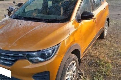 2022 Renault Triber RXT बीएस6