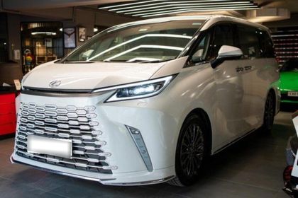 2024 Lexus LM 350h 4 Seater Ultra Luxury
