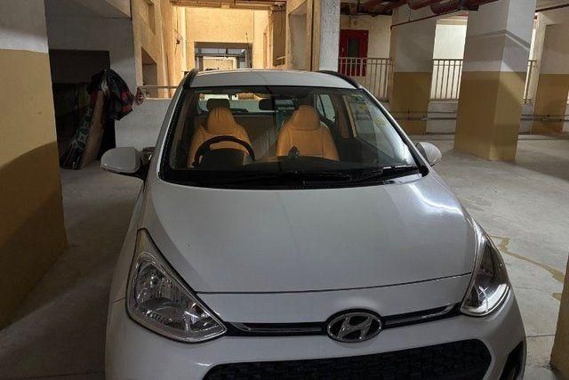 Second-hand 2019 Hyundai Grand i10 1.2 कप्पा एस्टा for sale in Hyderabad