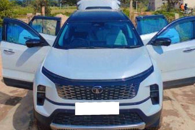 Second-hand 2025 Tata Safari अकंप्लिश्ड प्लस for sale in Bangalore