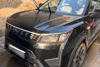 2023 Mahindra XUV300 W6