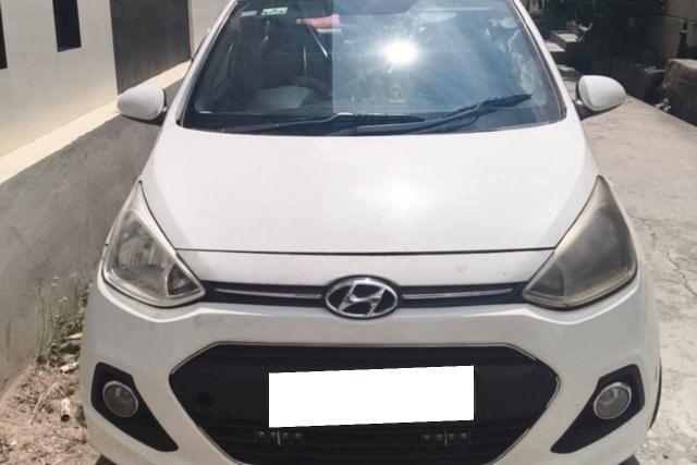 Hyundai Xcent 1.1 CRDi बेस Second-hand 2016 Hyundai Xcent 1.1 CRDi बेस for sale in Visakhapatnam