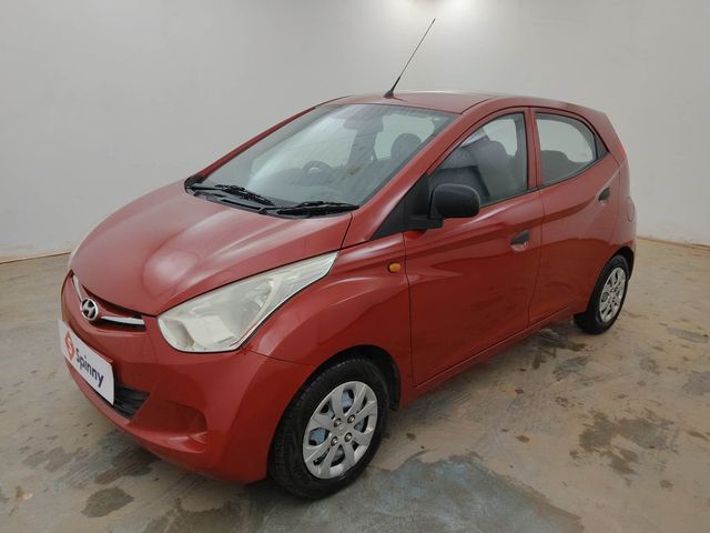 Hyundai EON मैग्ना Second-hand 2015 Hyundai EON मैग्ना for sale in Kochi
