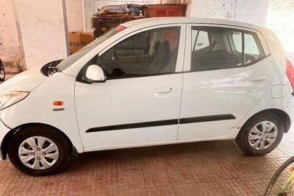 2011 हुंडई आई10 Magna 1.1L