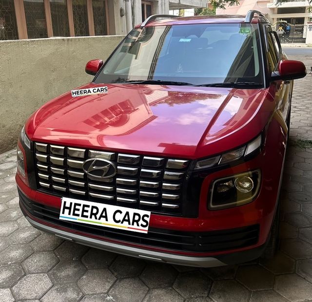 Hyundai Venue एसएक्स Opt टर्बो DCT Second-hand 2024 Hyundai Venue एसएक्स Opt टर्बो DCT for sale in Chennai