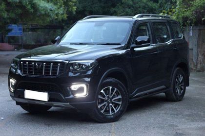 2026 Mahindra Scorpio N जेड8 डीजल एटी